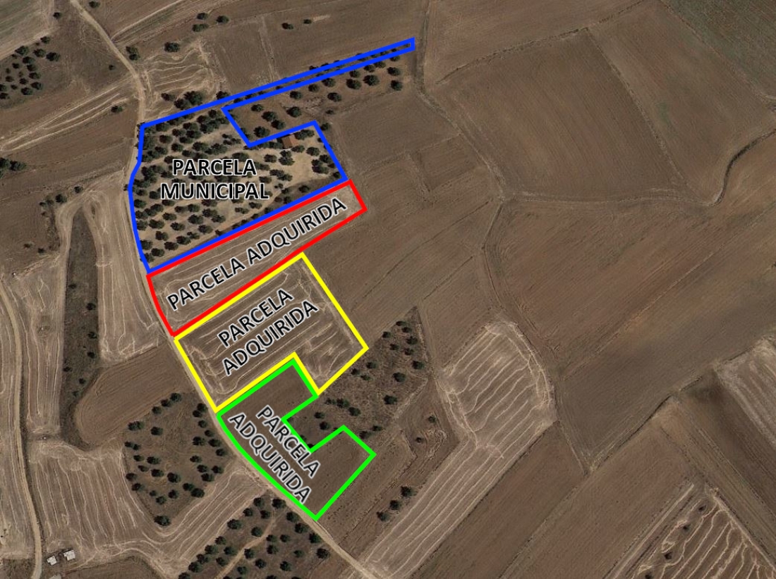 El Ayuntamiento de Ajalvir ha firmado la adquisición de tres fincas que suman más de 14.000 m2, ubicadas en el paraje denominado El Bailadero, junto a los terrenos de titularidad municipal de la Romería, que se destinarán a la creación de un espacio