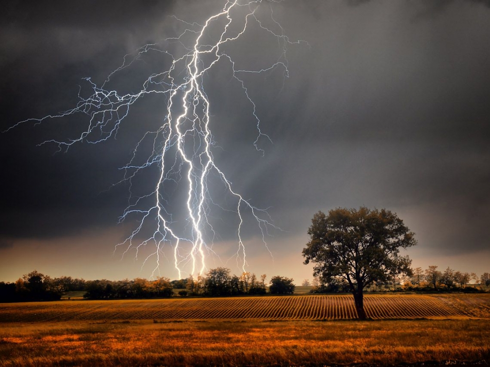 AVISO POR FUERTES TORMENTAS