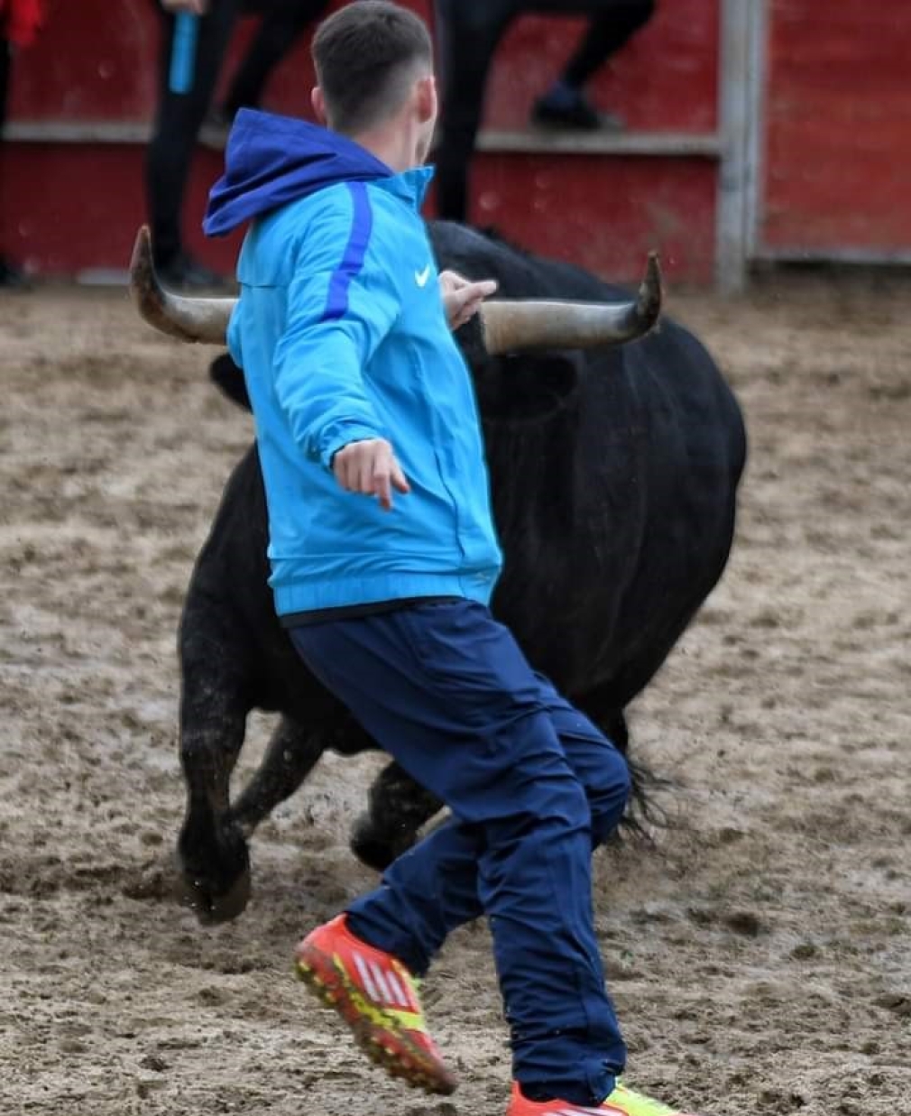 NORMAS DE SEGURIDAD PARA ENCIERROS Y SUELTA DE RESES