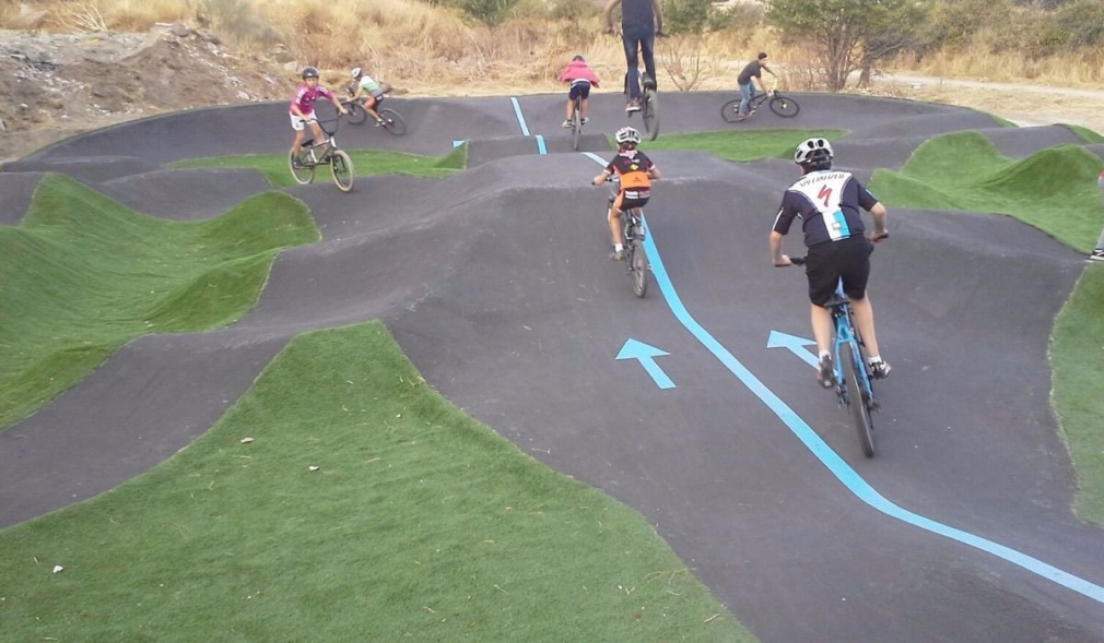 Inauguración circuito de pumptrack BMX en el parque de la naturaleza